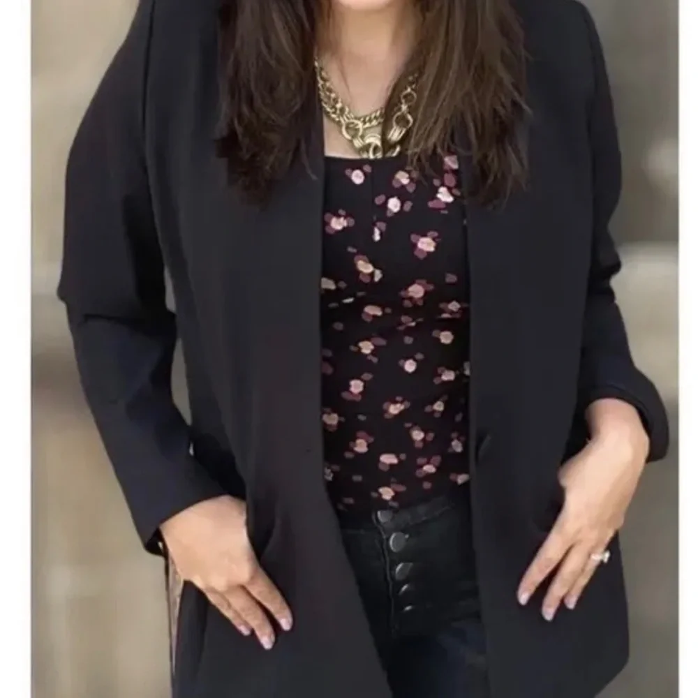 Cabi black flower tank top - Picture 2 of 6